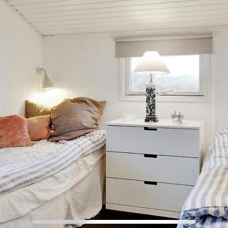 Sommerhus I Blokhus Helt Taet Pa By Og Strand Exterior foto